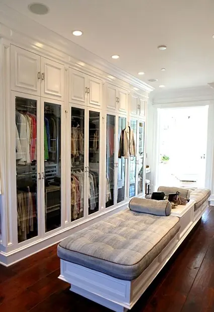 Wardrobe Envy | Rich & Famous Design
