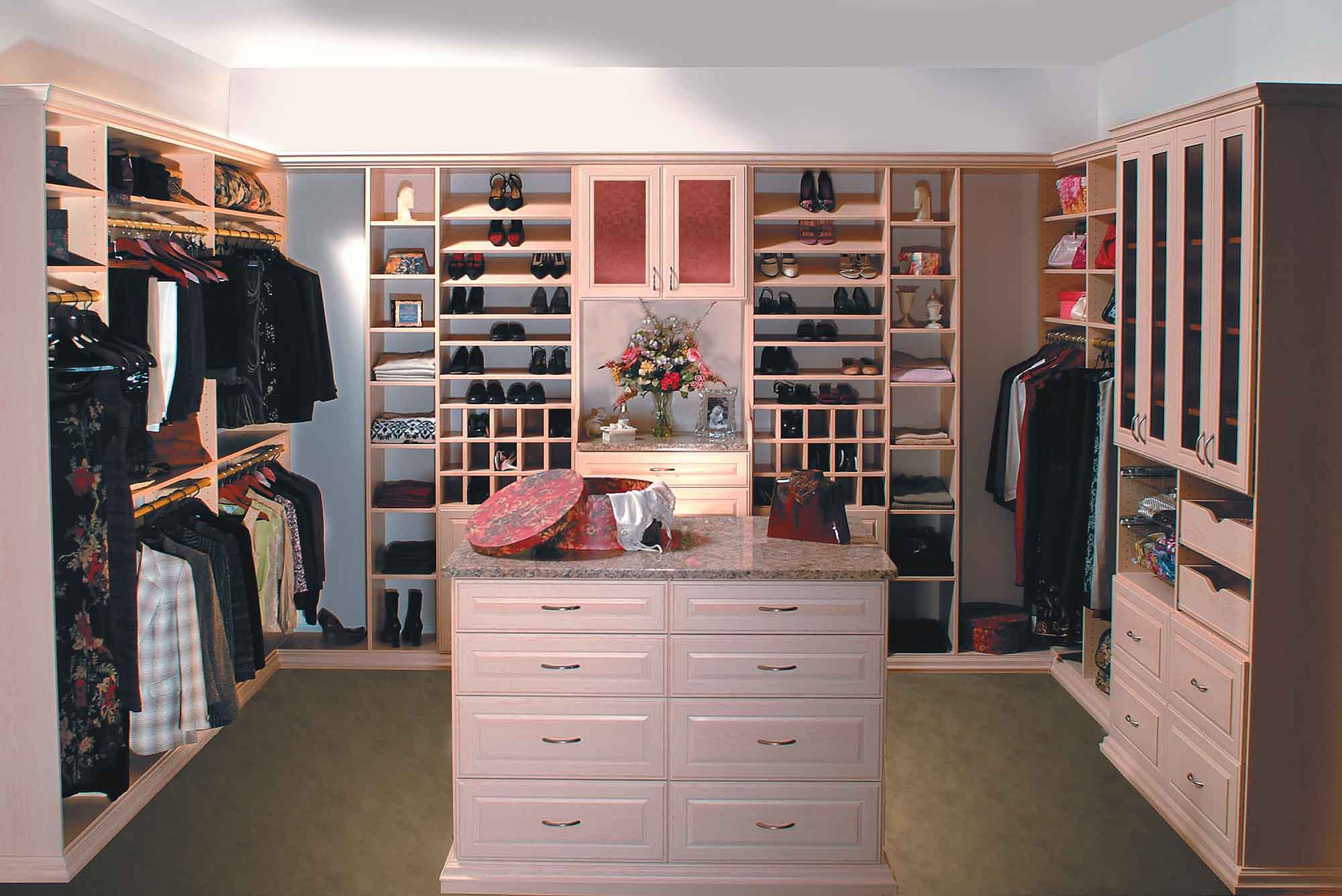 Discover How Custom Closet Designs Can Transform Your Home
